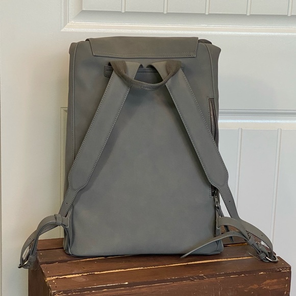 Like New! Grey Universal Thread Drawstring Backpack - Picture 7 of 12